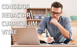 Icono consejos para redactar un buen Curriculum Vitae Un hombre redacta su Curriculum Vitae