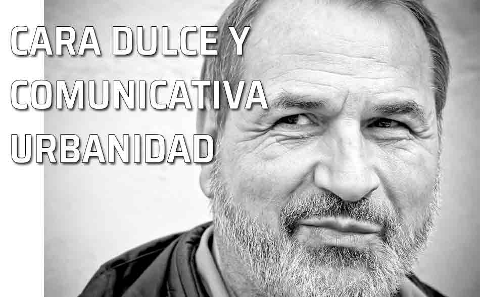 Cara dulce y comunicativa. La frente, las cejas y las mejillas. Una cara dulce y comunicativa