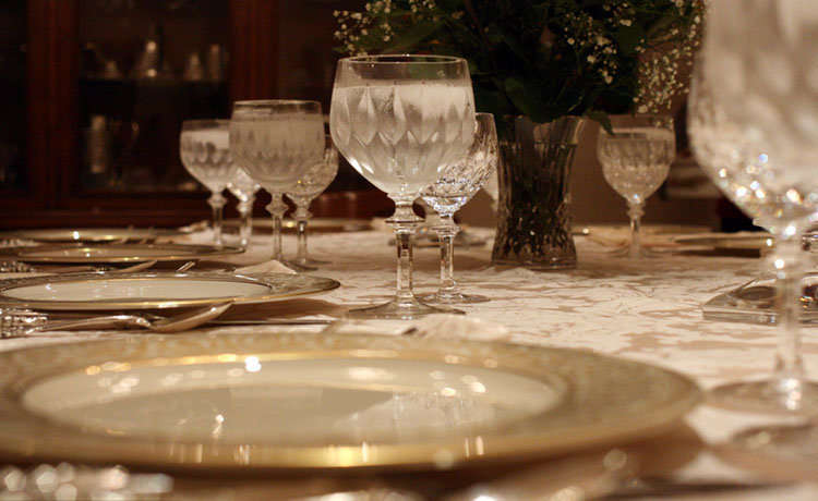 Mesa. Mesa elegante