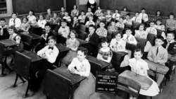 Escuela Clase de cuarto grado de la escuela Lady of Vilna, Chicago.