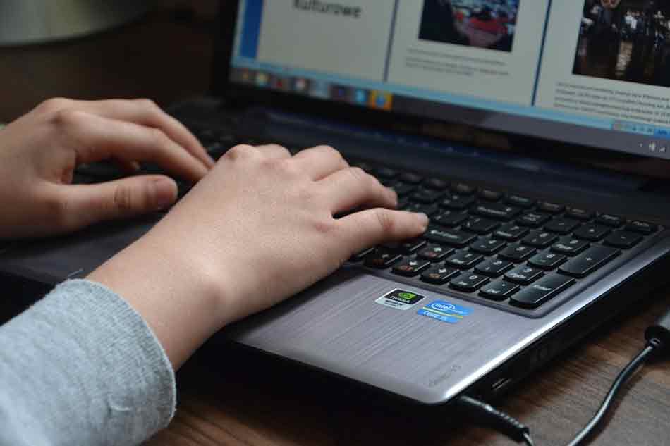 Netiqueta y cibermodales. Los buenos modales en Internet. Utilizando el ordenador