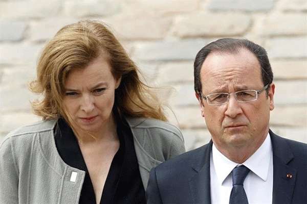 Valérie Trierweiler. Valérie Trierweiler y Francoise Hollande.