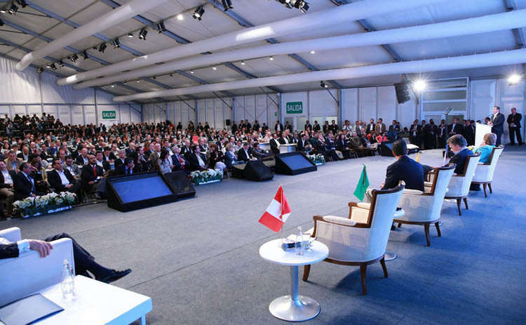 Cumbre. Cumbre Empresarial con Jefes de Estado