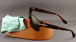 Gafas. Gafas de sol.