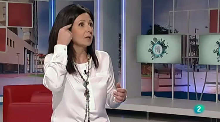 Estar loco. Estar tutulato, algo ido