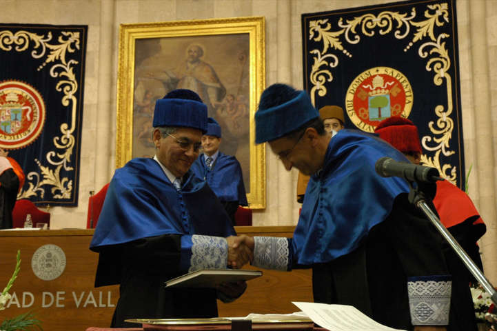 Honoris Causa. Honoris Causa de César Leopoldo Camacho