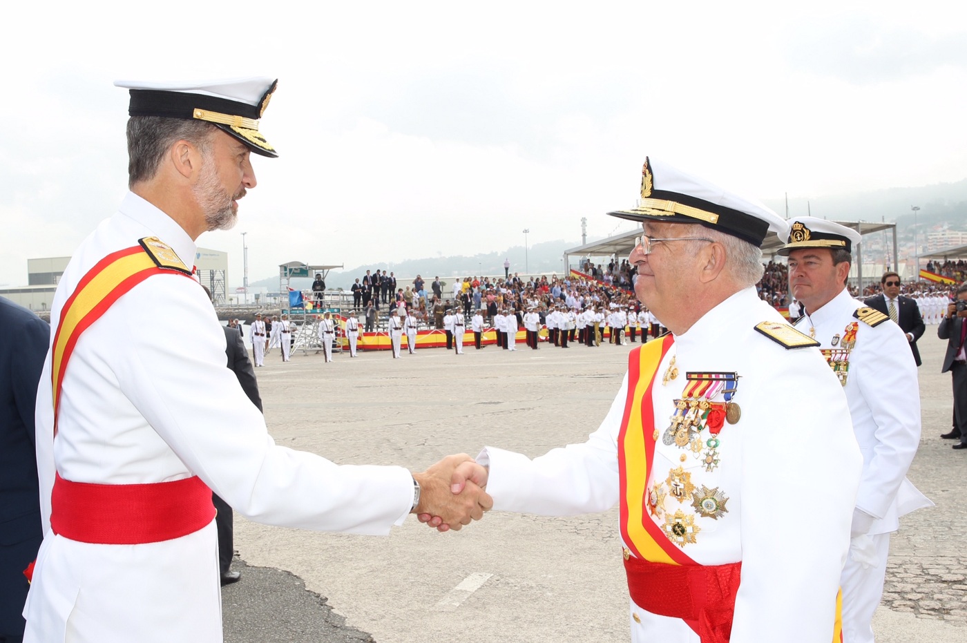 entrega de Reales Despachos en la Escuela Naval Militar. Felipe VI entrega de Reales Despachos en la Escuela Naval Militar de Marín, Pontevedra