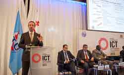 Icono hablar en público Cómo superar el miedo a hablar en público. WTIS 2014 - Ministerial roundtable: the post 2015 development agenda...