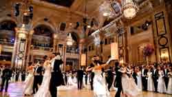 Icono Bailes Damenspende y discoteca Bailes de Viena. Damenspende y discoteca. Bailando un vals