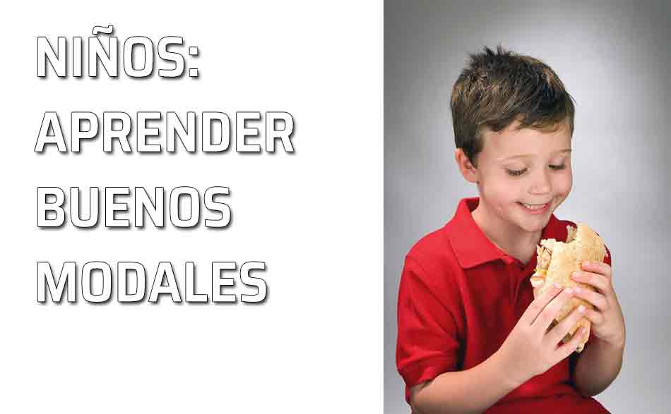 Aprender buenos modales. Niño con bocadillo. Los niños y los buenos modales antes de sentarse a la mesa