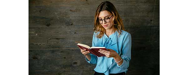 Definiciones vocablos protocolo Las palabras y vocablos que se utilizan en el ámbito del protocolo, la etiqueta, el ceremonial y temáticas afines