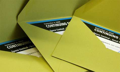 Invitaciones. Sobres con invitaciones.