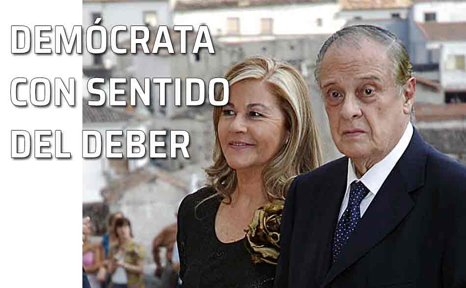 Sabino Fernández Campo. Sabino Fernández Campo junto a su esposa