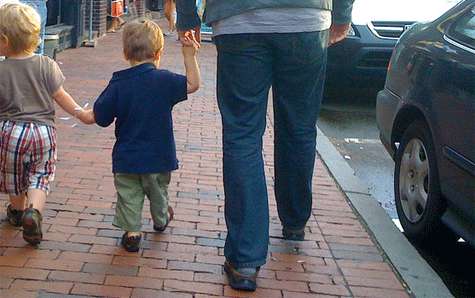 Paseo. Caminar por la calle.