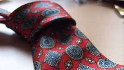 Nuedo de corbata.