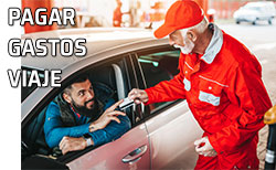 Icono pagas gastos viaje Un hombre paga el llenado del depósito de gasolina de su coche