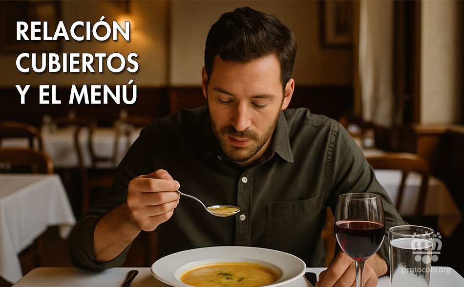 Los cubiertos a colocar en la mesa dependen del menú a servir. Cada plato requiere un tipo de cubierto