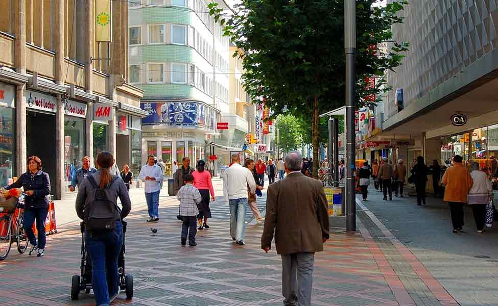 Comunicacion entorno urbano. Diferencias de comunicación entorno rural y entorno urbano. Calle comercial