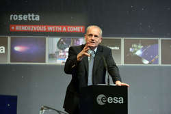 Orador Charla de Jean-Yves Le Gall, Director de CNES
