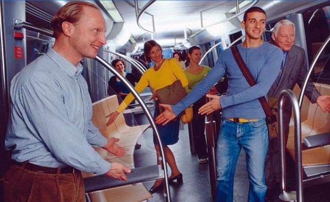 Ceder asiento. Ceder asiento en el autobús