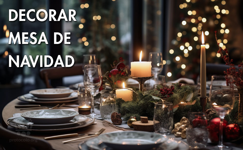 La decoración de la mesa de Navidad corre a cargo de los anfitriones. La mesa de Navidad debe ser bonita y a la vez funcional